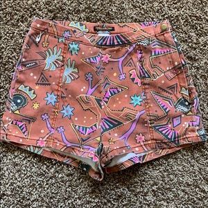 Printed high waisted shorts